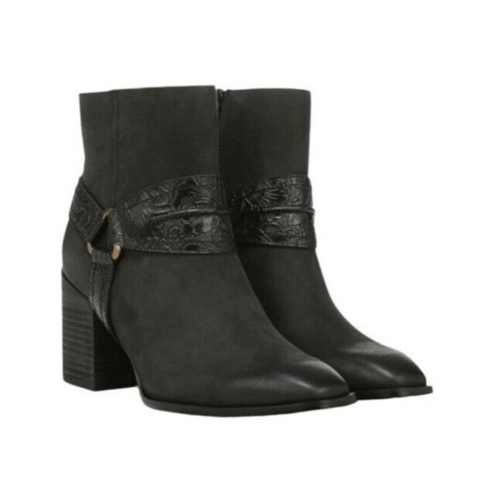 Vionic Carnelia Water Repellent Heeled Ankle Boot Black Suede Western 8